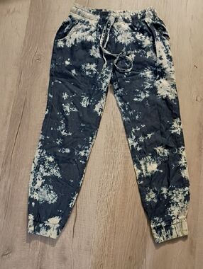 Thrill Tie-Dye Joggers in Navy.